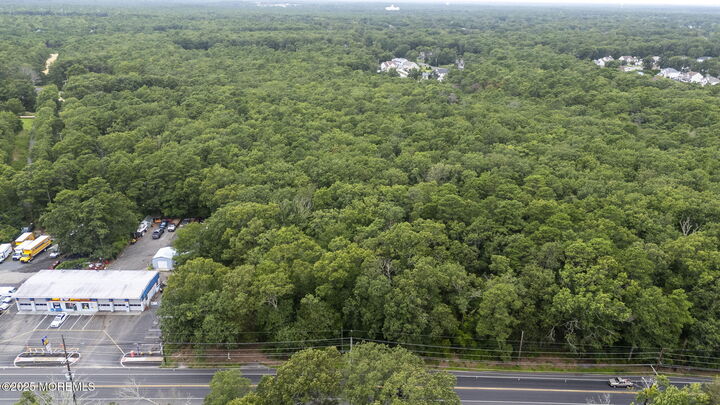 Property Photo:  890 US 9 1  NJ 08721 