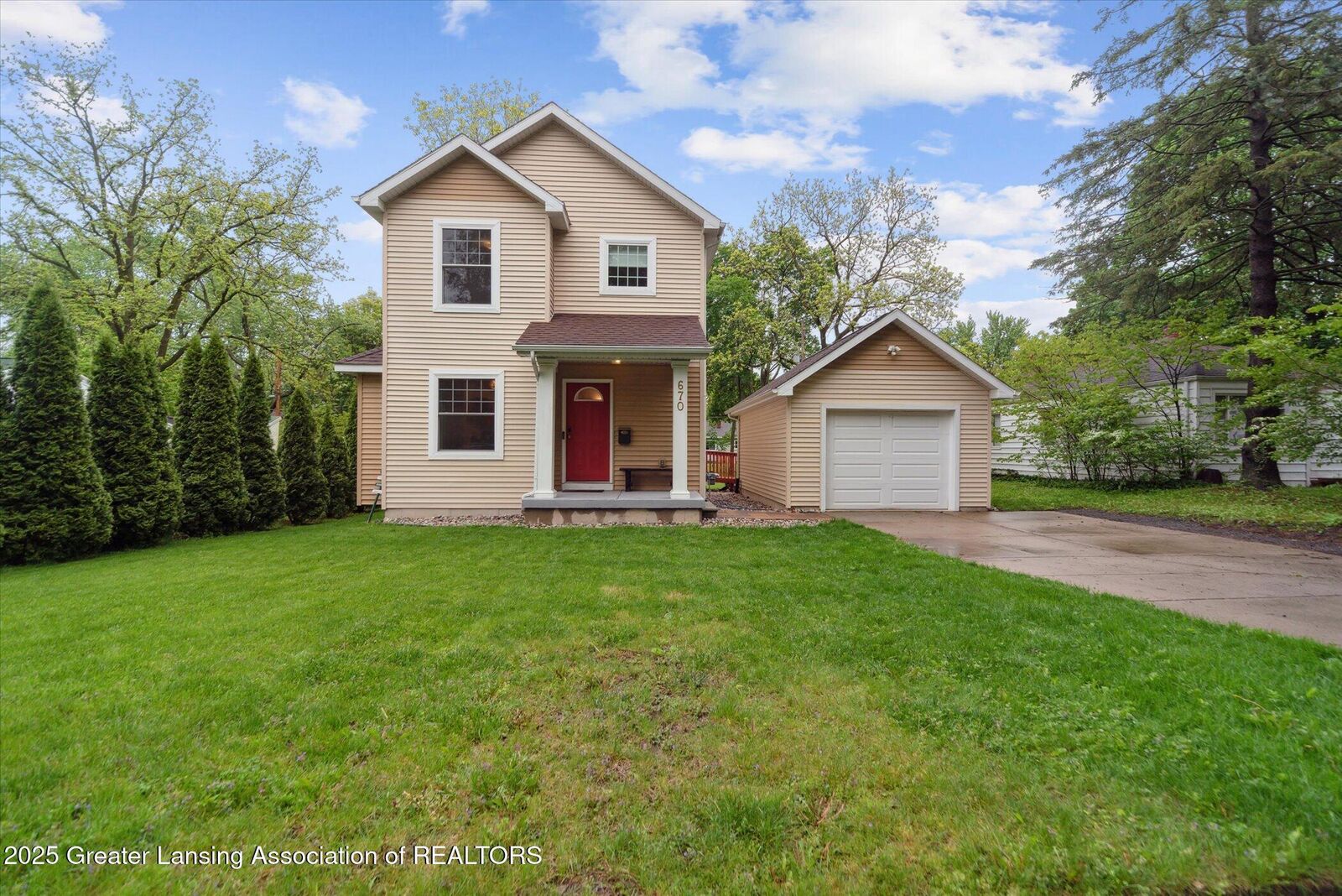 Property Photo:  