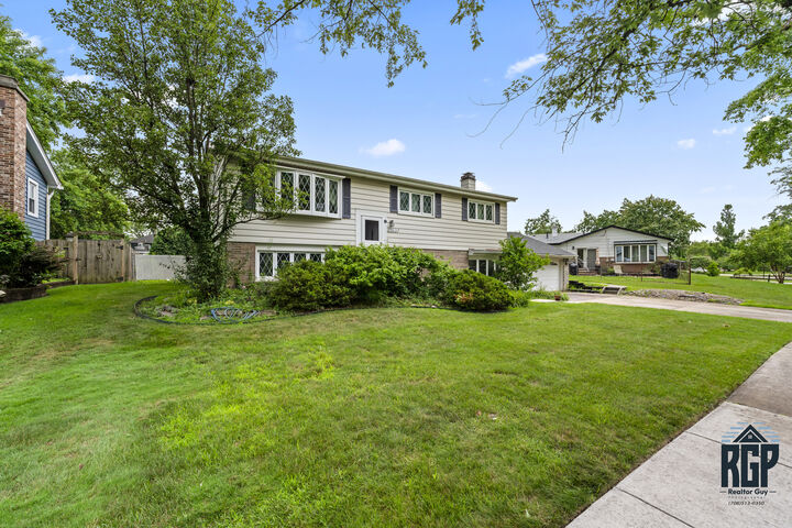 Property Photo:  9013 W 91st Place  IL 60457 