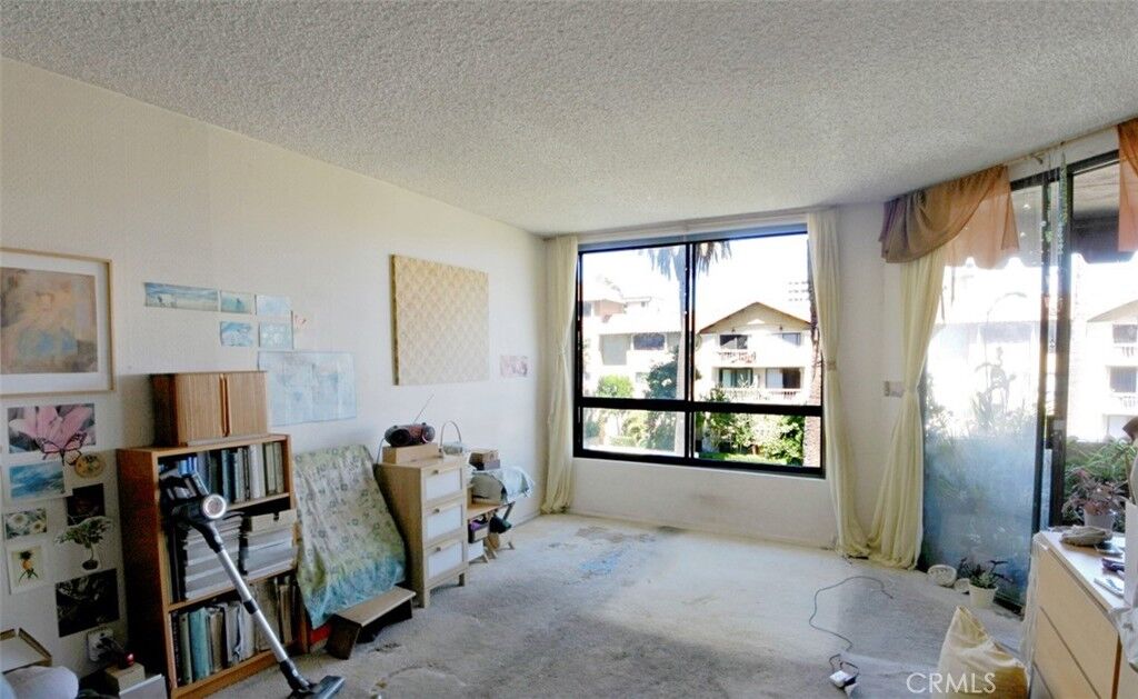 Property Photo:  1745 Camino Palmero Street 440  CA 90046 