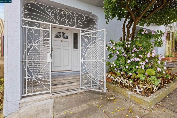 Property Photo: 263 Rhine St CA 94014