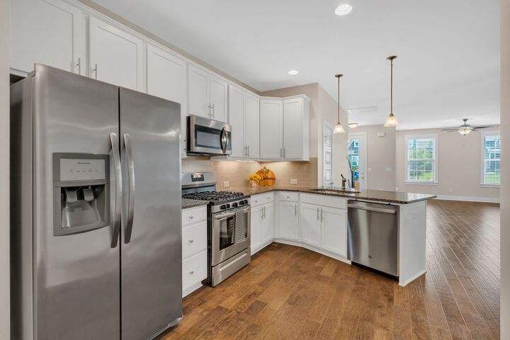 Property Photo:  1611 Drakes Creek Rd  TN 37075 