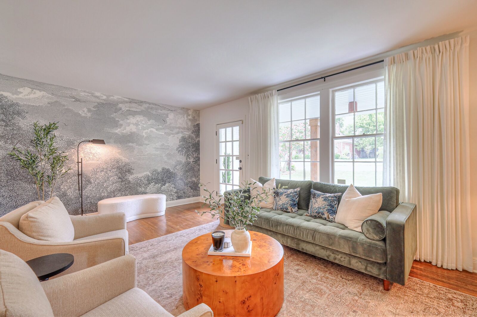 Property Photo:  1130 Kenwood Dr  TN 37216 