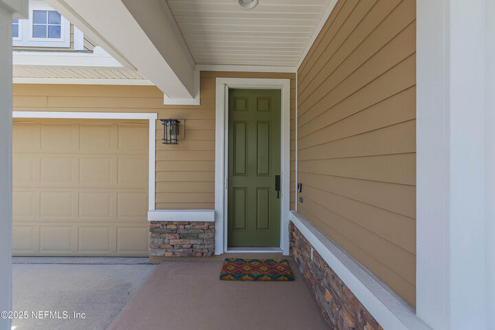 Property Photo: 113 Garden Wood Drive FL 32081