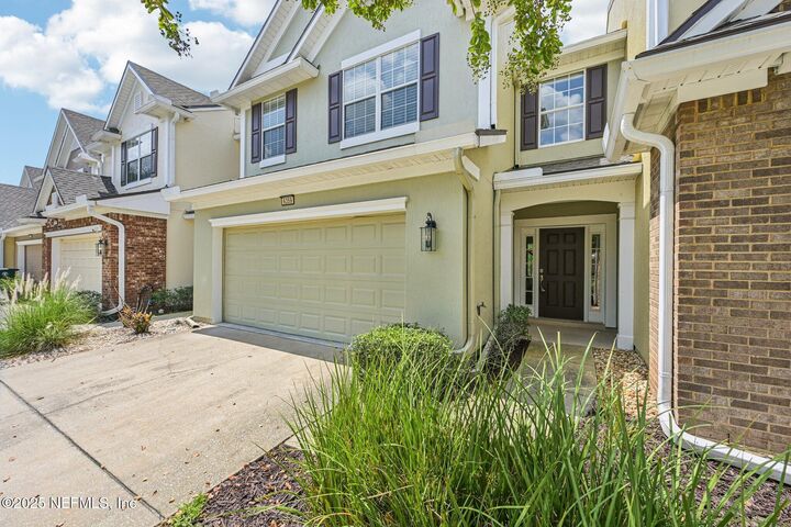 Property Photo:  6359 Autumn Berry Circle  FL 32258 