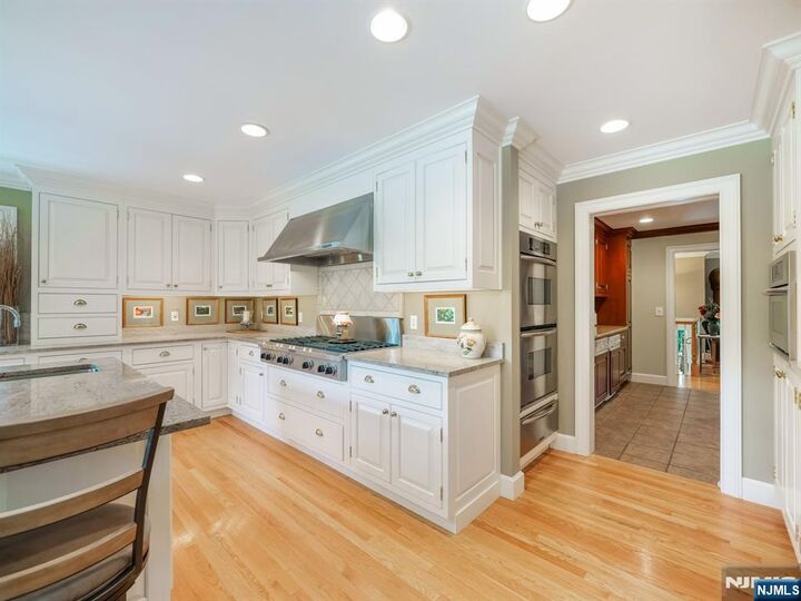 Property Photo:  37 Roosevelt Boulevard  NJ 07006 