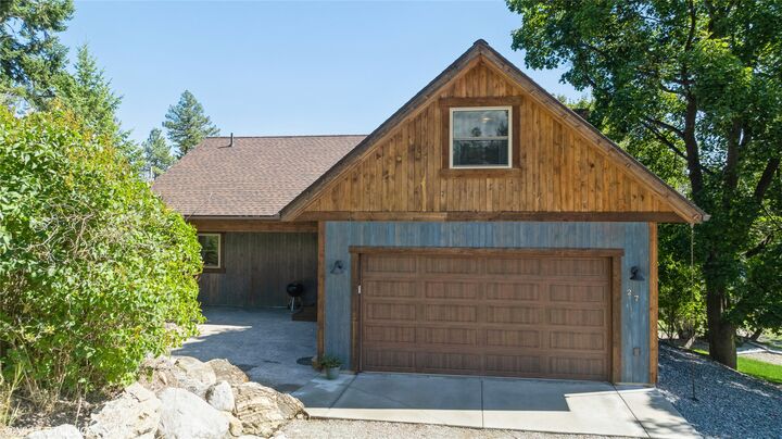 Property Photo: 27 Old Orchard Road MT 59922