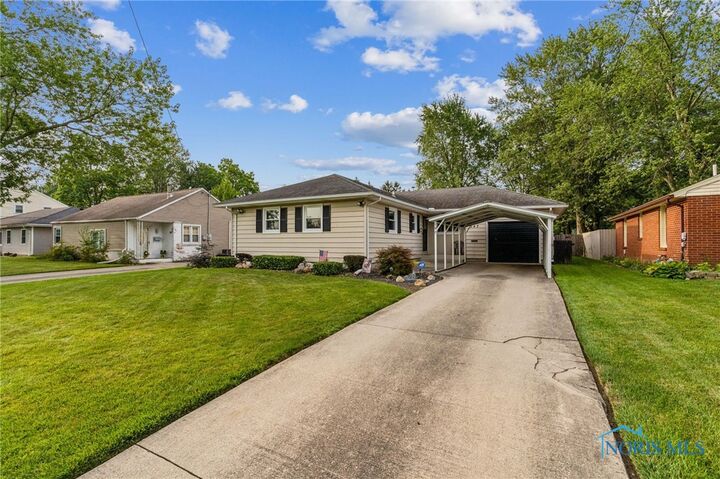 147 Bell Avenue  Findlay OH 45840 photo