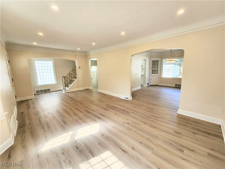 Property Photo: 1166 Argonne Road OH 44121