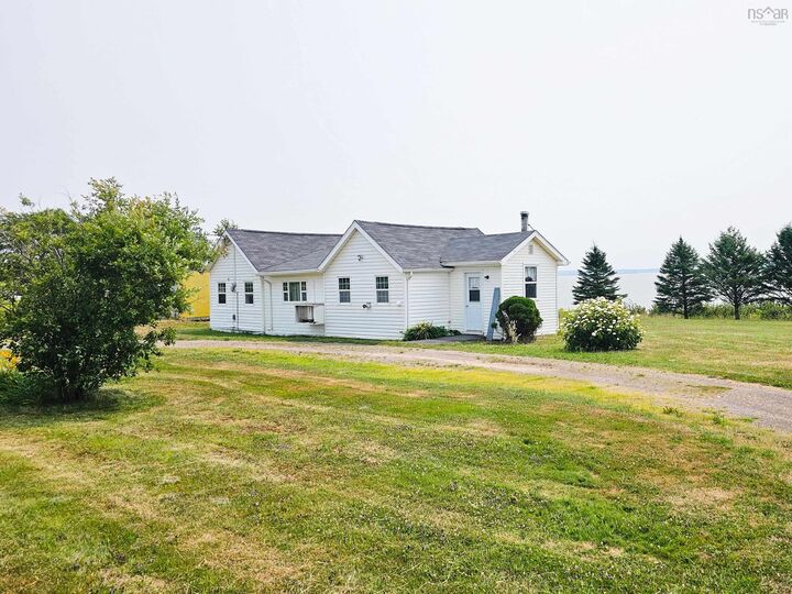 4606 Highway 2  Upper Economy NS B0M 1B0 photo
