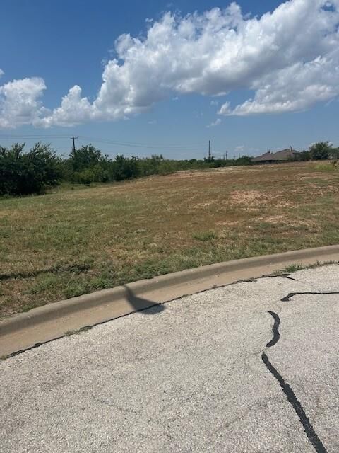 Property Photo: 5202 Granite Circle TX 79606