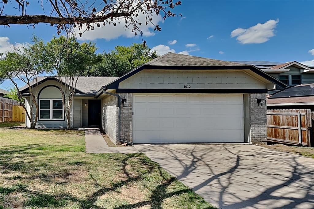 Photo de la propriété:  1012 W Hills Terrace  TX 76179 