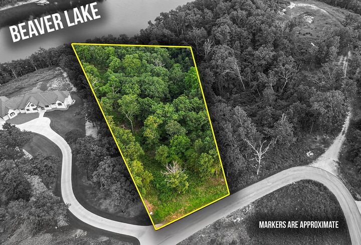 Hawks Landing Drive  Rogers AR 72756 photo