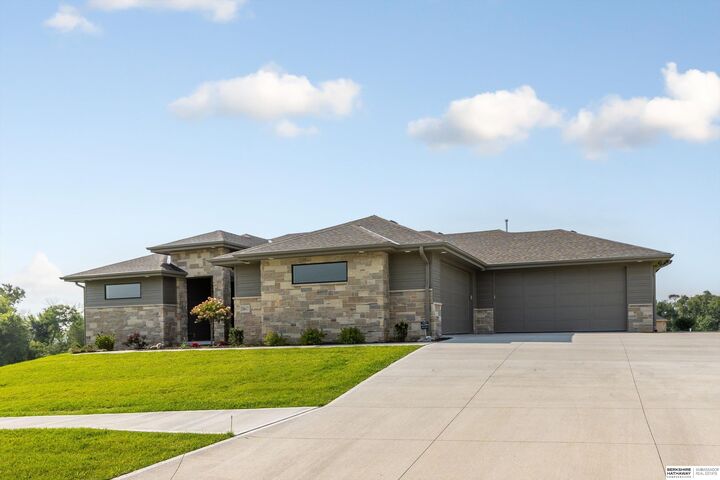 Property Photo:  20617 Kansas Avenue  NE 68022 