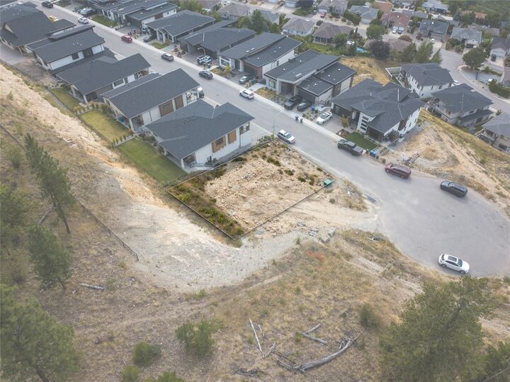 Photo de la propriété:  1253 Lone Pine Drive  BC V1P 0A5 