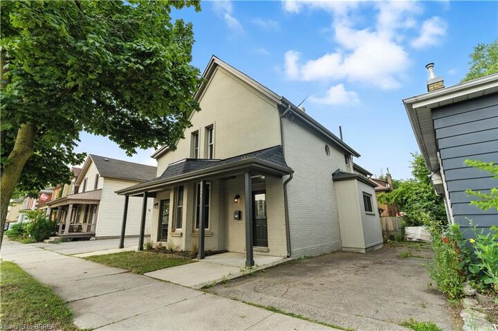 Property Photo: 192 Brant Avenue ON N3T 3H9