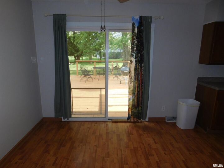 Property Photo:  521 W Park Street  IL 62881 