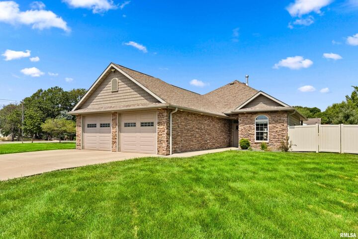 23 Magrabl Drive  Canton IL 61520 photo