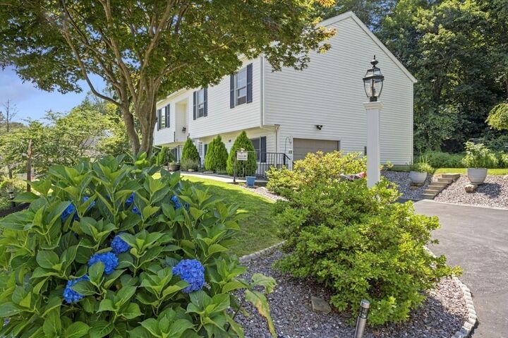 Property Photo: 32 Willow Lane MA 01550