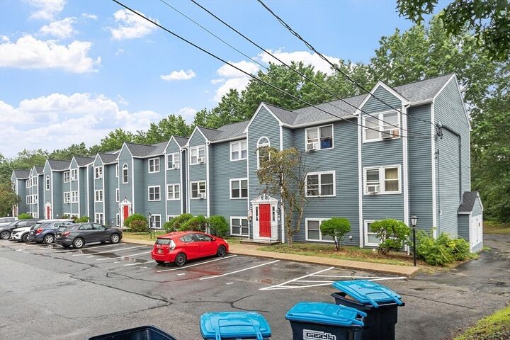 Property Photo: 35 School Street 4 MA 01826