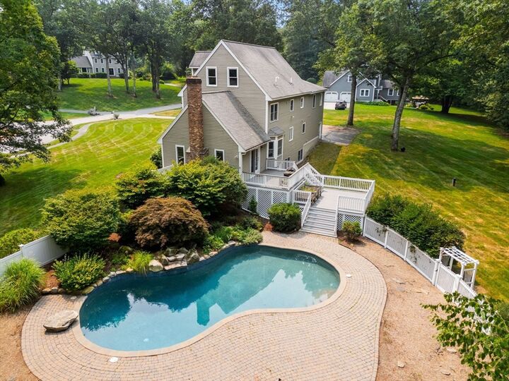 Property Photo: 95 Overlook Dr MA 01450