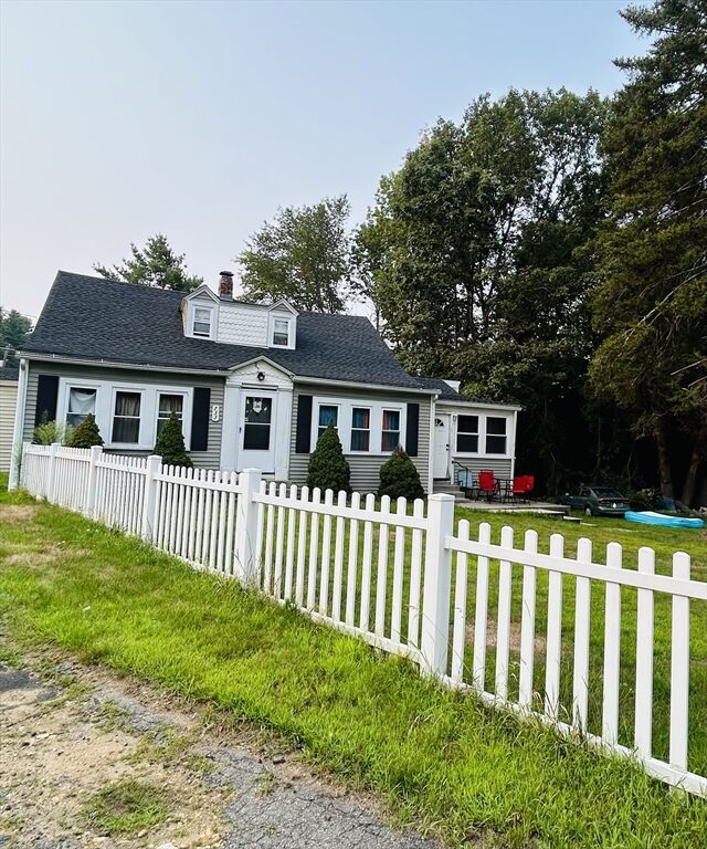 Property Photo:  733 Pleasant St 2  MA 01542 