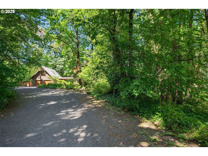 Property Photo: 5144 SW Northwood Ave OR 97239