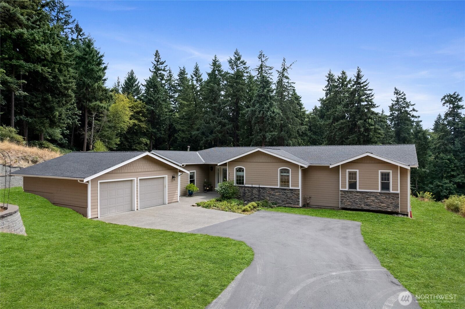 Property Photo:  3515  91st Avenue Ct E  WA 98371 