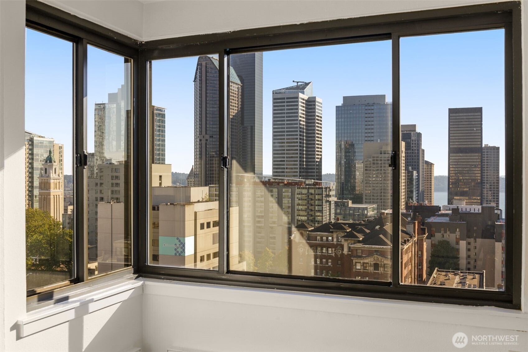 Property Photo:  1105  Spring Street 1309  WA 98104 