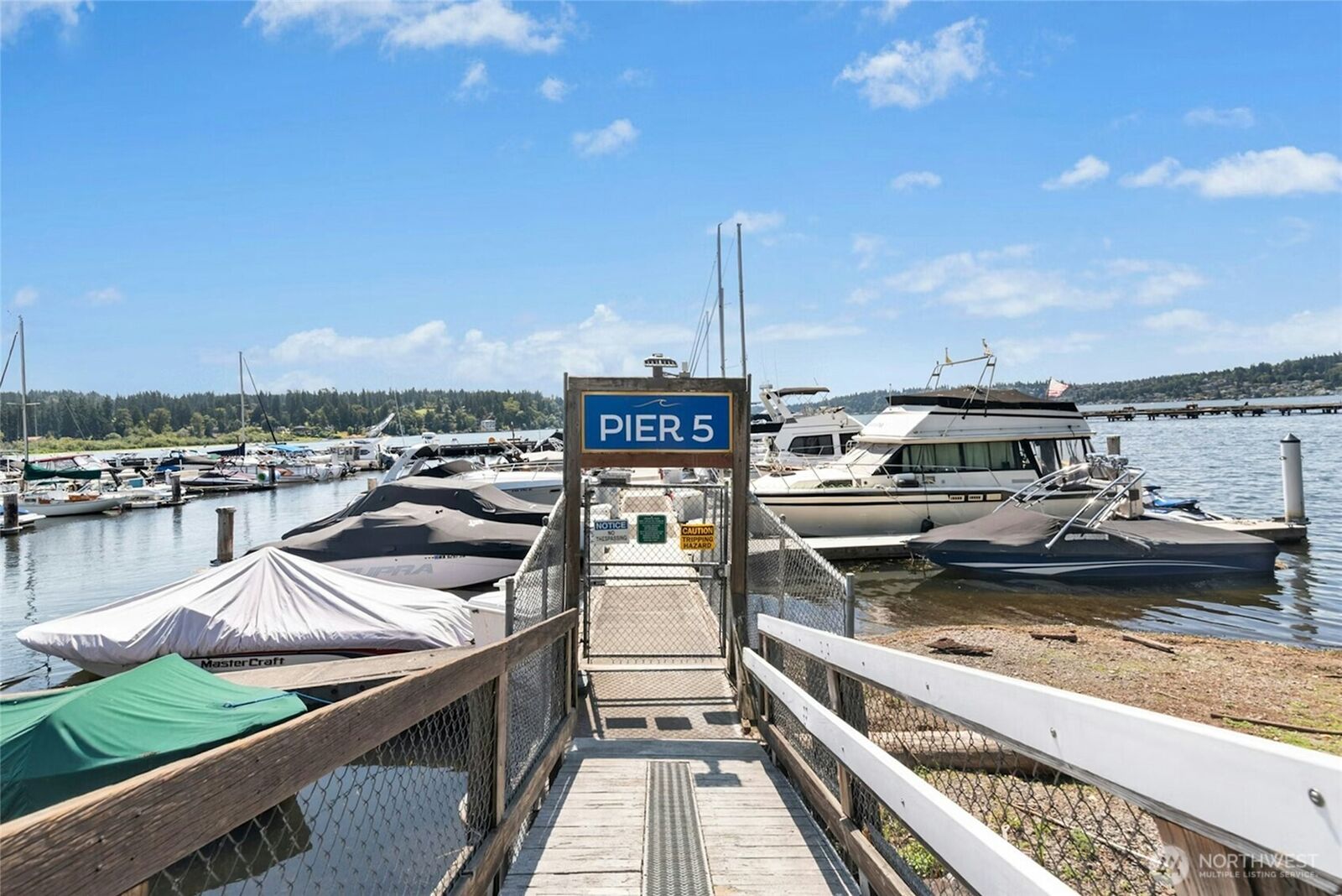 Property Photo:  6121 NE 175th Street B201  WA 98028 