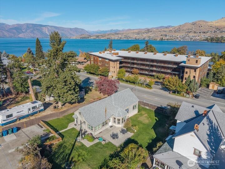 Property Photo:  2213 W Woodin Avenue  WA 98816 