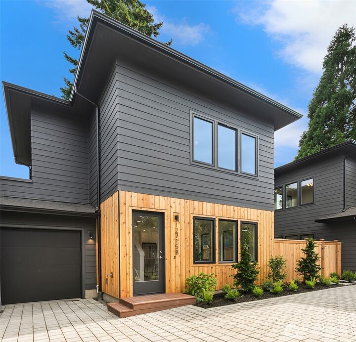 12715  Dayton Avenue N B  Seattle WA 98133 photo