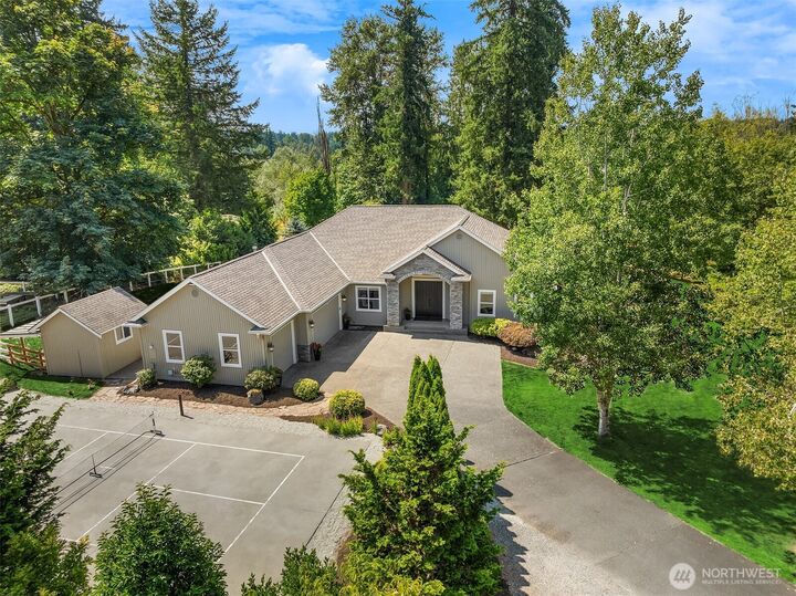 Property Photo:  12101  194th Avenue NE  WA 98053 