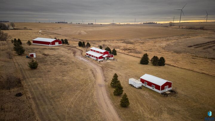 Property Photo: 898 60th Ave MN 56116