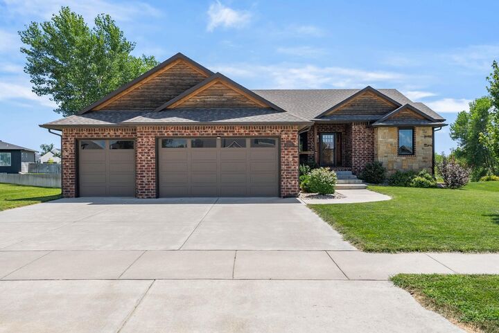 2905 W 58th Street N  Wichita KS 67204 photo