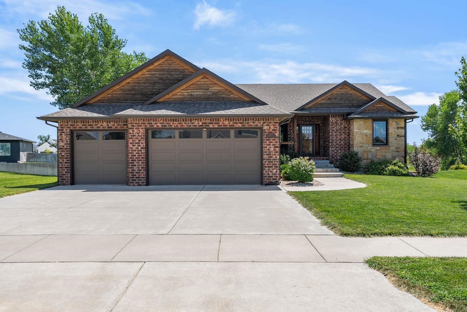 Property Photo: 2905 W 58th Street N KS 67204