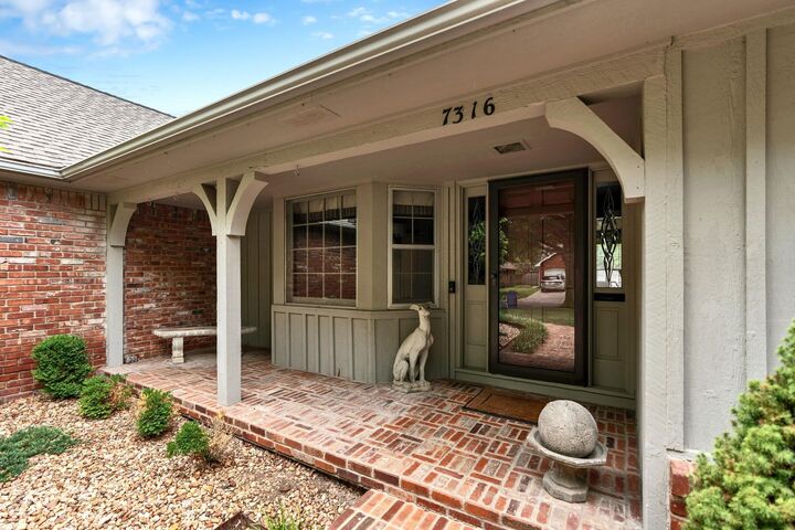 Property Photo: 7316 E Pagent KS 67206