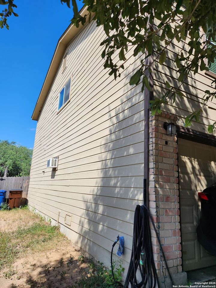 Property Photo: 4515 Waldon Pond TX 78245