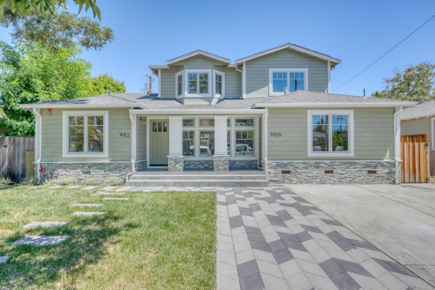 Property Photo: 952 6th Avenue CA 94063