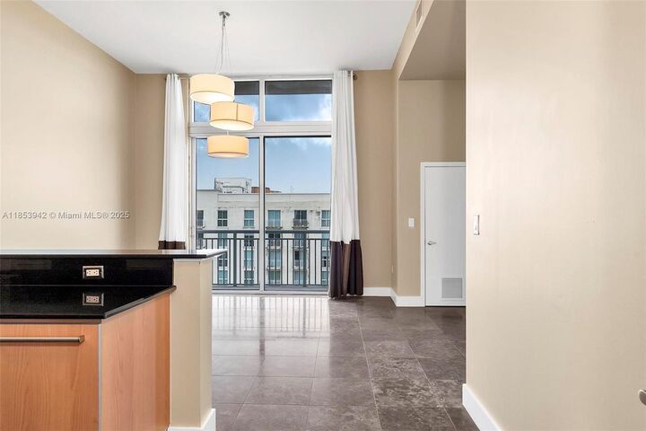 Property Photo: 9055 SW 73rd Ct 606 FL 33156