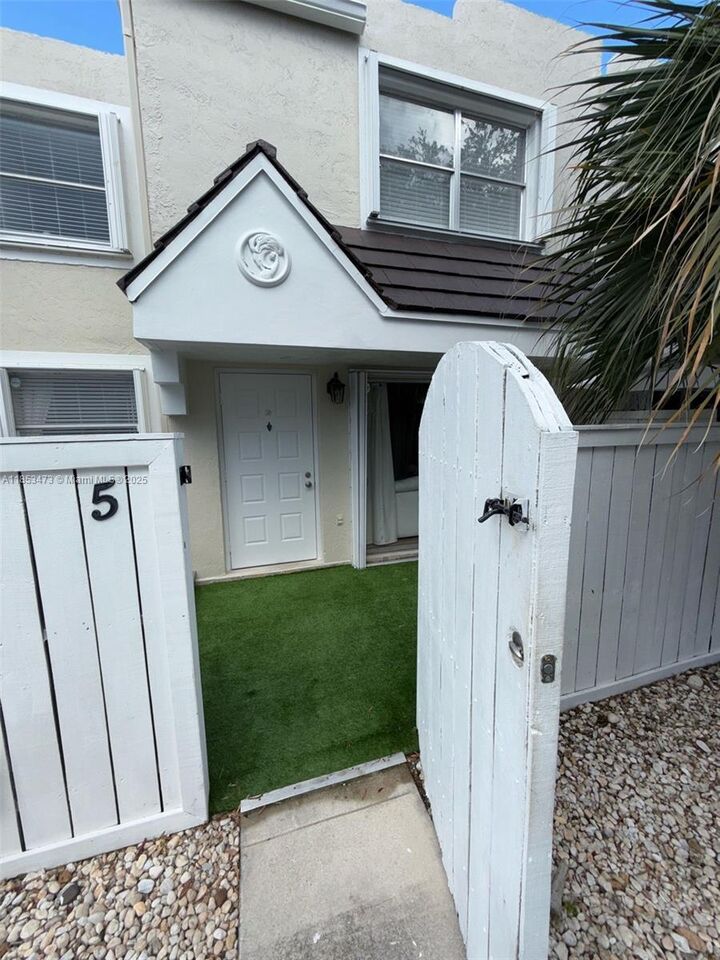 Property Photo: 4530 SW 68th Ct Cir 35-6 FL 33155