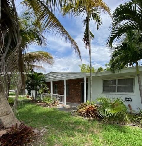 Property Photo:  8465 SW 143rd St  FL 33158 