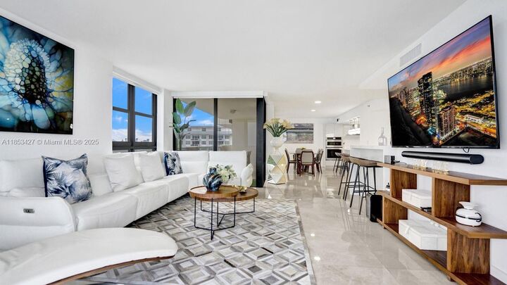 Property Photo: 5757 Collins Ave 1605 FL 33140