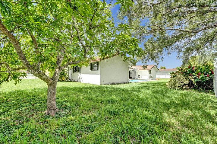 Property Photo: 9461 SW 134th St FL 33176