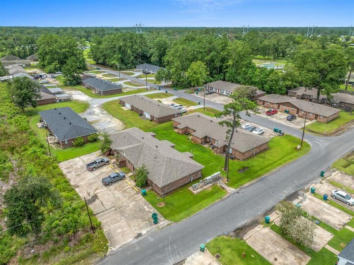 Property Photo:  279 Victoria Drive  LA 70611