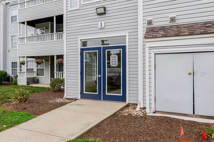 Property Photo: 1 Forest Glen Circle 20 CT 06457