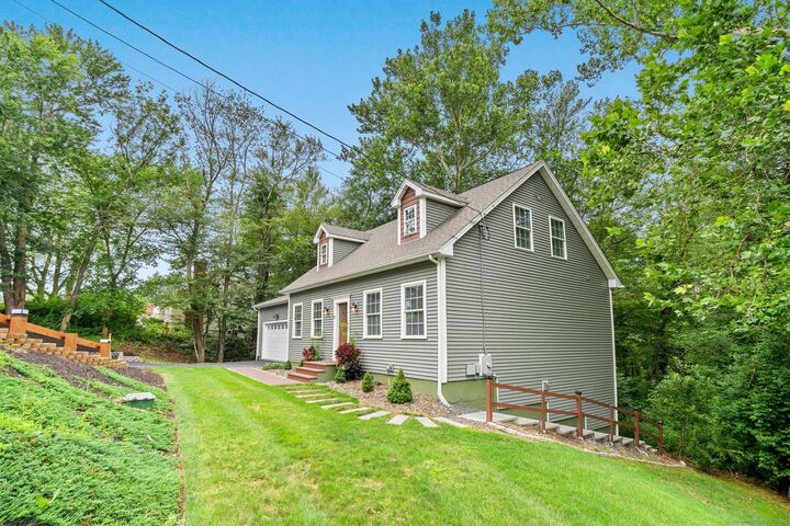 Property Photo:  11 Hamilton Road  CT 06026 