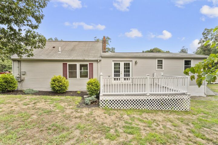 Property Photo:  40 Woodland Avenue  CT 06473 