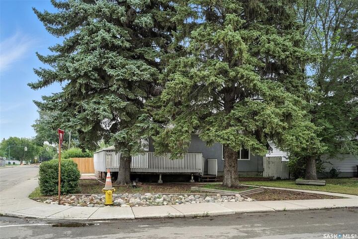 Property Photo: 338 U Avenue N SK S7L 3C7