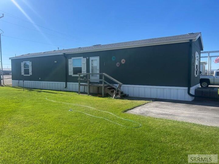 Property Photo: 2374 #5 E Iona Road #5 ID 83401